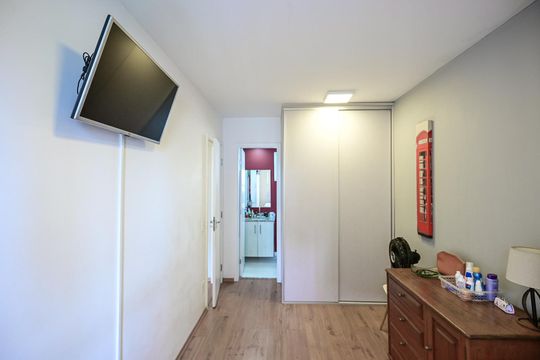 Suíte de apartamento à venda com 2 quartos, 56m² em Parque Reboucas, São Paulo