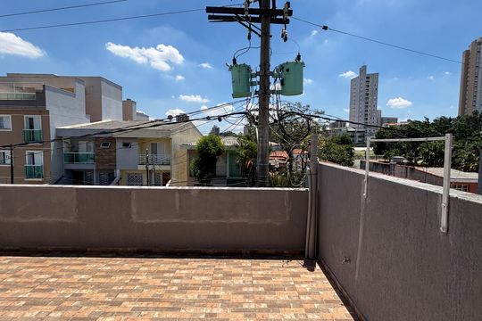 Quarto 2 Vista de casa para alugar com 5 quartos, 374m² em Vila Scarpelli, Santo André