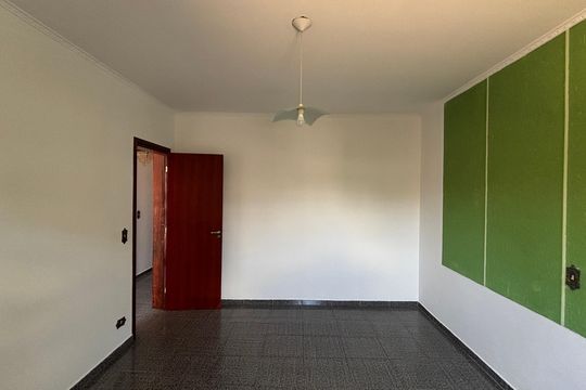 Quarto 1 de casa para alugar com 5 quartos, 374m² em Vila Scarpelli, Santo André