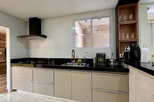 Casa à venda com 4 quartos, 220m² em Santa Ines, Belo Horizonte