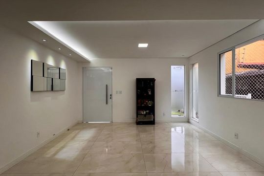 Casa à venda com 4 quartos, 220m² em Santa Ines, Belo Horizonte
