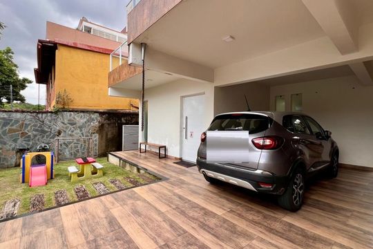 Casa à venda com 4 quartos, 220m² em Santa Ines, Belo Horizonte