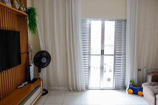 Casa à venda com 2 quartos, 210m² em Rochdale, Osasco