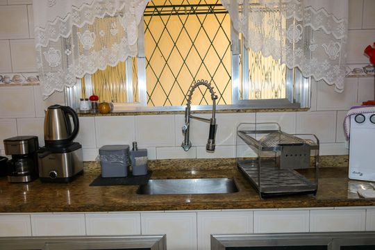 Cozinha de casa para alugar com 3 quartos, 217m² em Encantado, Rio de Janeiro
