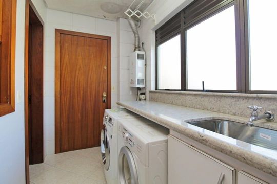 Apartamento para alugar com 3 quartos, 265m² em São João, Porto Alegre