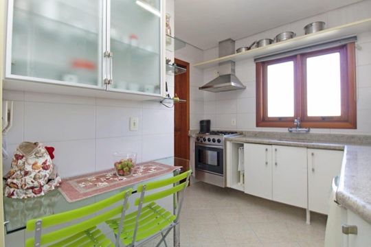 Apartamento para alugar com 3 quartos, 265m² em São João, Porto Alegre