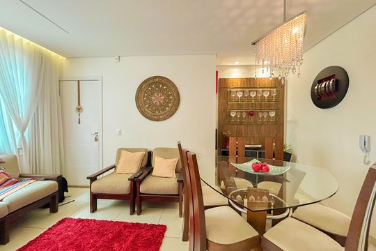 Apartamento à venda com 3 quartos, 178m² em Heliópolis, Belo Horizonte