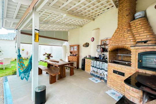 Apartamento à venda com 3 quartos, 178m² em Heliópolis, Belo Horizonte