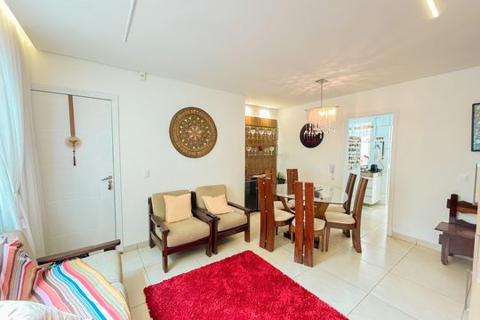 Apartamento à venda com 3 quartos, 178m² em Heliópolis, Belo Horizonte