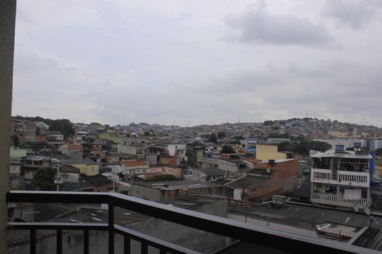 Varanda  de apartamento à venda com 2 quartos, 52m² em Parque Jurema, Guarulhos