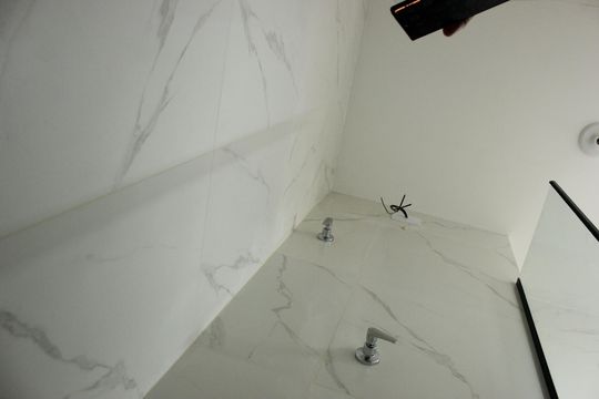 Banheiro da Suíte  de apartamento à venda com 2 quartos, 52m² em Parque Jurema, Guarulhos