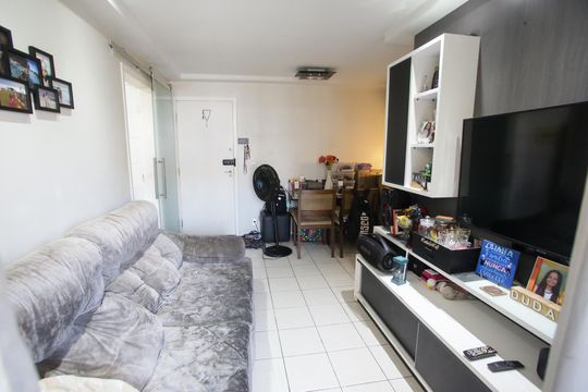Sala de apartamento à venda com 2 quartos, 55m² em Taquara, Rio de Janeiro