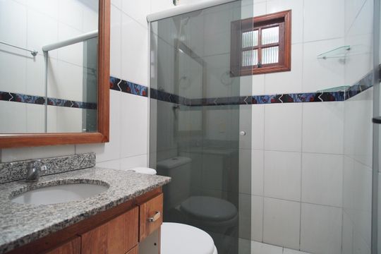 Banheiro 2 de casa à venda com 2 quartos, 80m² em Feitoria Seller, São Leopoldo