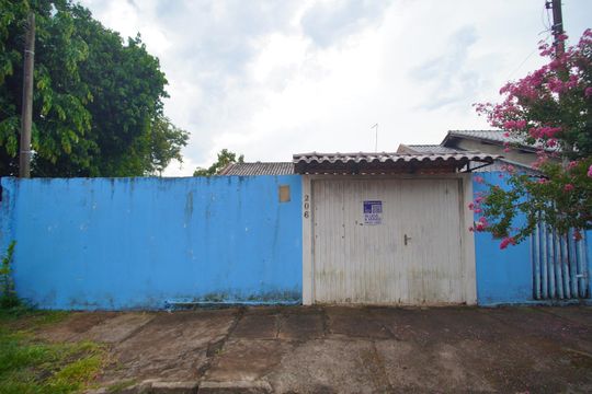 Fachada de casa à venda com 2 quartos, 80m² em Feitoria Seller, São Leopoldo