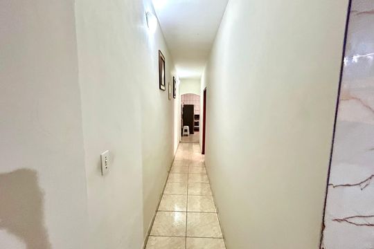 Corredor  de casa para alugar com 3 quartos, 260m² em Vila Barros, Guarulhos