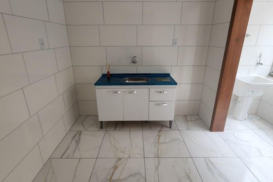 Cozinha de apartamento à venda com 2 quartos, 64m² em Rubem Berta, Porto Alegre