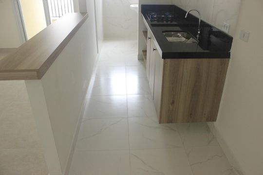 Cozinha de apartamento à venda com 2 quartos, 52m² em Parque Jurema, Guarulhos