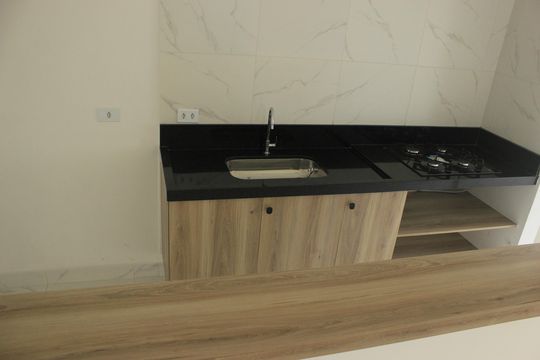 Cozinha  de apartamento à venda com 2 quartos, 52m² em Parque Jurema, Guarulhos