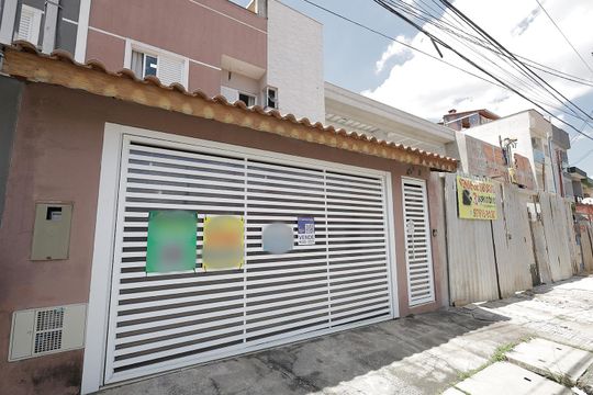 Fachada de casa à venda com 2 quartos, 117m² em Vila Camilópolis, Santo André