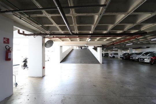 Garagem  de kitnet/studio à venda com 1 quarto, 33m² em Bom Retiro, São Paulo