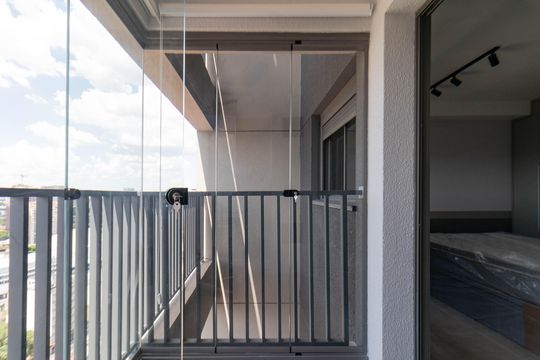 Varanda de kitnet/studio para alugar com 1 quarto, 32m² em Pompeia, São Paulo