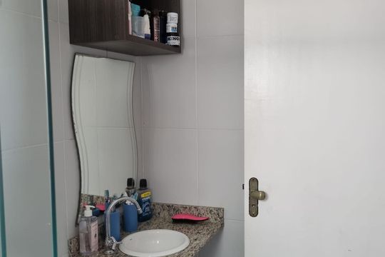 Banheiro de casa de condomínio à venda com 2 quartos, 57m² em Vila Nova Savoia, São Paulo