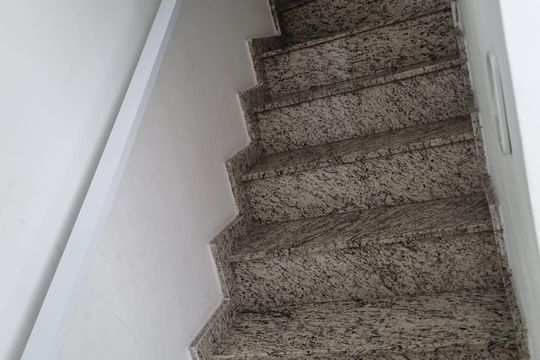 Escada de casa de condomínio à venda com 2 quartos, 57m² em Vila Nova Savoia, São Paulo