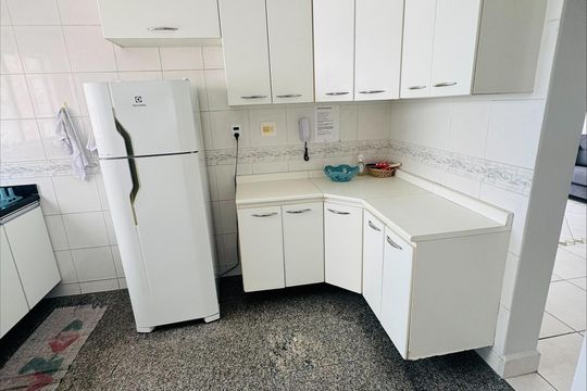 Cozinha de apartamento para alugar com 2 quartos, 115m² em Aviação, Praia Grande