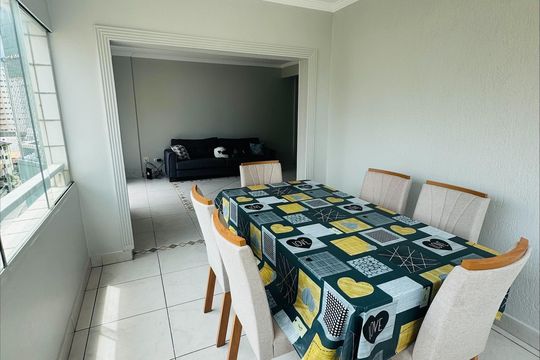 Sala de apartamento para alugar com 2 quartos, 115m² em Aviação, Praia Grande