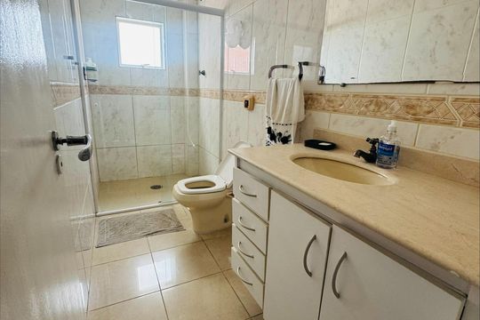 Banheiro de apartamento para alugar com 2 quartos, 115m² em Aviação, Praia Grande
