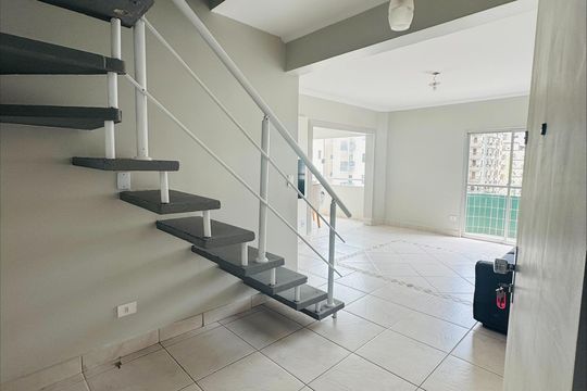 Sala de apartamento para alugar com 2 quartos, 115m² em Aviação, Praia Grande
