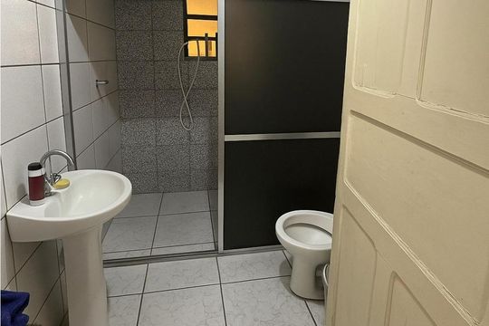 Banheiro de casa à venda com 4 quartos, 220m² em Jardim Santa Vicencia, Guarulhos