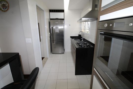 Cozinha de apartamento para alugar com 3 quartos, 90m² em Jardim Alvorada, São José dos Campos