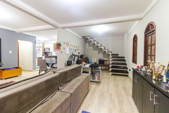 Casa para alugar com 4 quartos, 362m² em Itaquera, São Paulo
