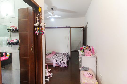 Suíte 2 de casa para alugar com 4 quartos, 362m² em Itaquera, São Paulo