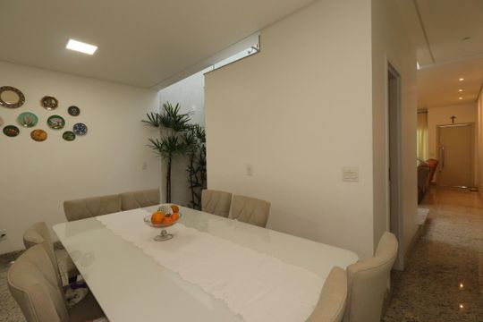 Sala de Jantar de casa à venda com 3 quartos, 184m² em Pinheirinho, Santo André