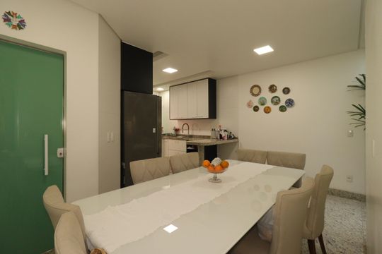 Sala de Jantar de casa à venda com 3 quartos, 184m² em Pinheirinho, Santo André