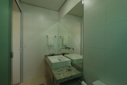 Banheiro da Suíte 3 de casa à venda com 3 quartos, 184m² em Pinheirinho, Santo André