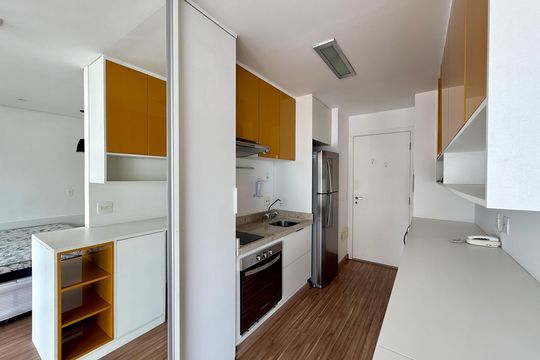 Cozinha de kitnet/studio para alugar com 1 quarto, 36m² em Brooklin, São Paulo