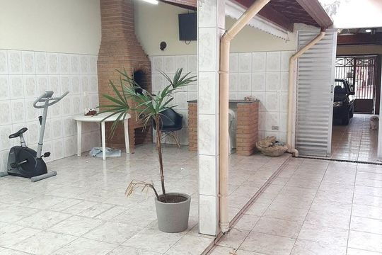 Área externa de casa à venda com 3 quartos, 170m² em Vila Alpina, São Paulo