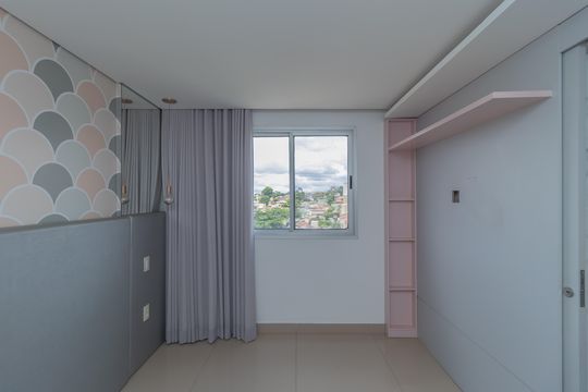 Apartamento à venda com 3 quartos, 70m² em Serrano, Belo Horizonte