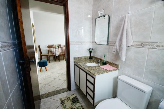 Apartamento para alugar com 3 quartos, 122m² em Vila Caiçara, Praia Grande