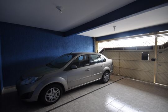 Garagem de casa à venda com 3 quartos, 225m² em Tremembé, São Paulo
