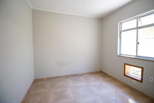 Quarto de casa à venda com 1 quarto, 95m² em Irajá, Rio de Janeiro