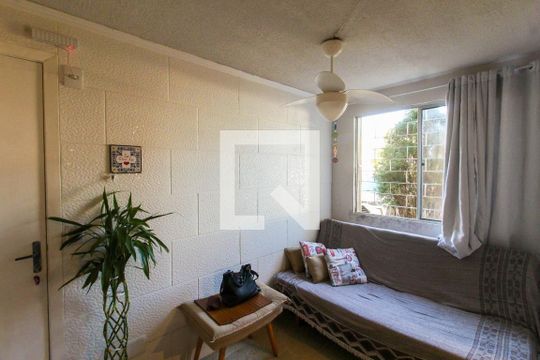 Sala de apartamento à venda com 2 quartos, 48m² em Mato Grande, Canoas