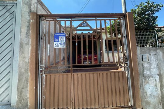 Fachada de casa à venda com 5 quartos, 300m² em Vila Pouso Alegre, Barueri