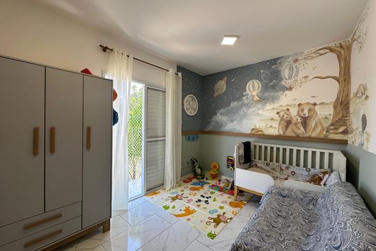 Suíte 1 de casa à venda com 5 quartos, 300m² em Vila Pouso Alegre, Barueri