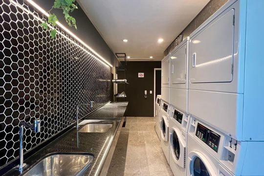 Lavanderia de kitnet/studio para alugar com 1 quarto, 26m² em Pinheiros, São Paulo