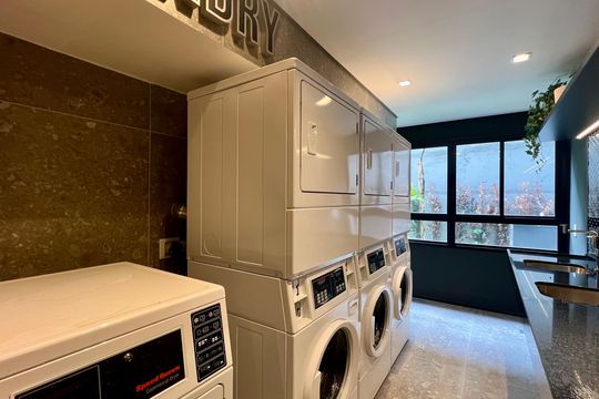 Lavanderia de kitnet/studio para alugar com 1 quarto, 26m² em Pinheiros, São Paulo