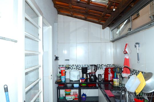 Cozinha de casa de condomínio à venda com 3 quartos, 95m² em São Gabriel, Belo Horizonte